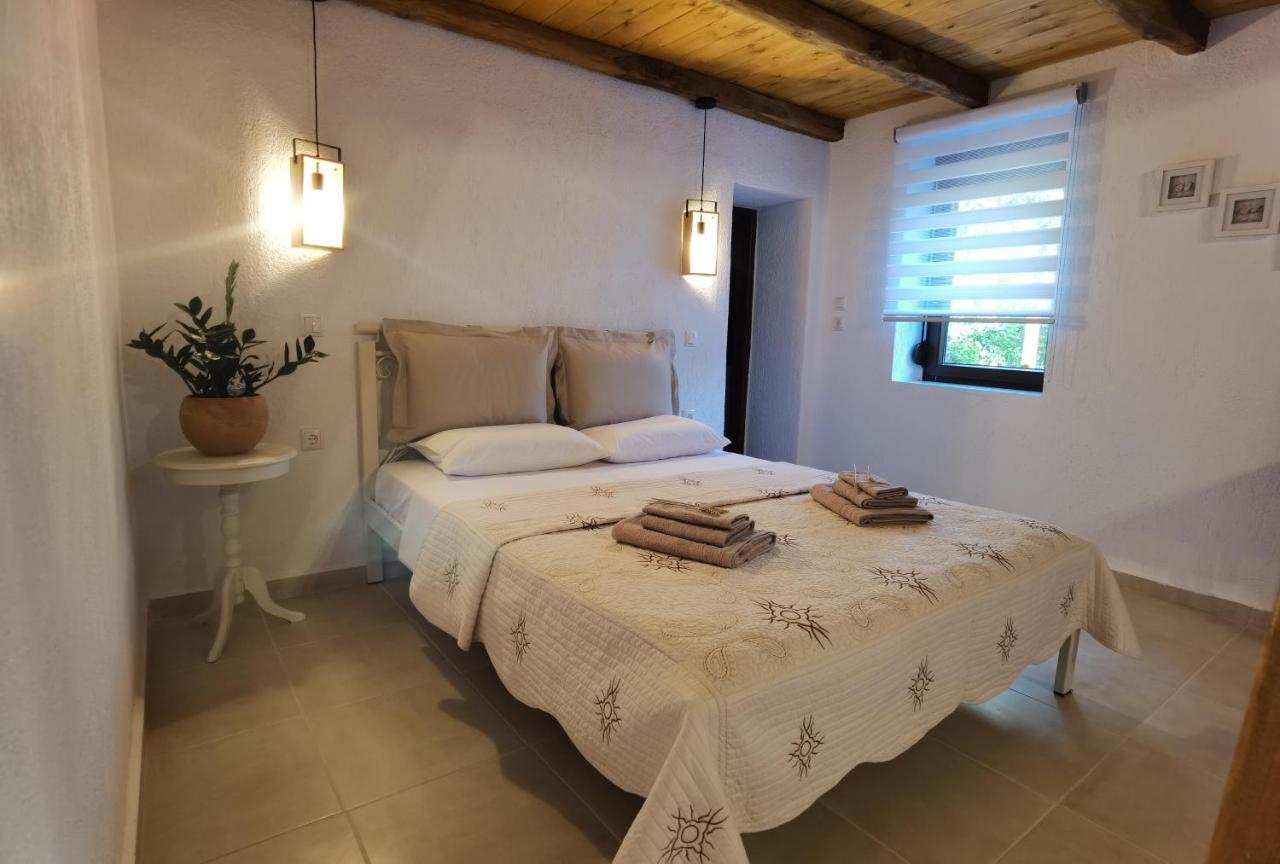Elaion Thea-Nies Vila Sourpi Exterior foto